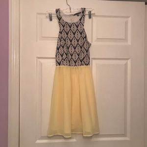 yellow dress